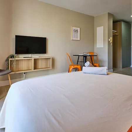 Au Celadon Parking Gratuit, Wifi, Terrasse, Piscine アパート