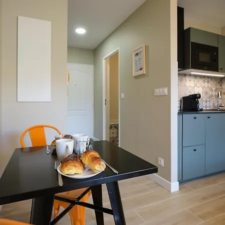 公寓 Au Celadon Parking Gratuit, Wifi, Terrasse, Piscine